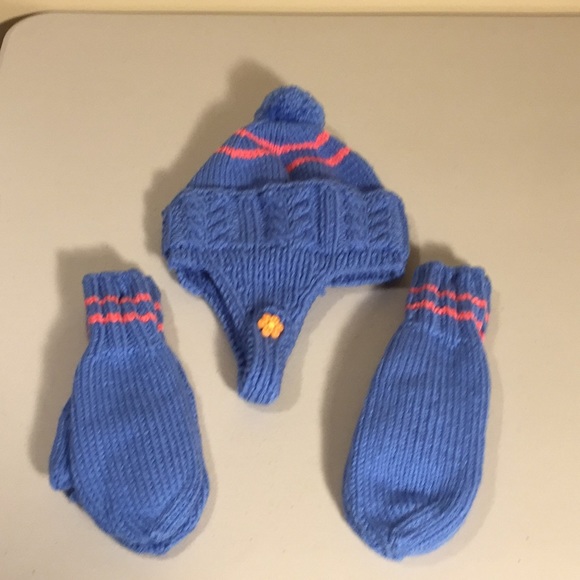 Hand Knit Child's Winter Hat + 2 Pairs Mittens - Picture 14 of 15